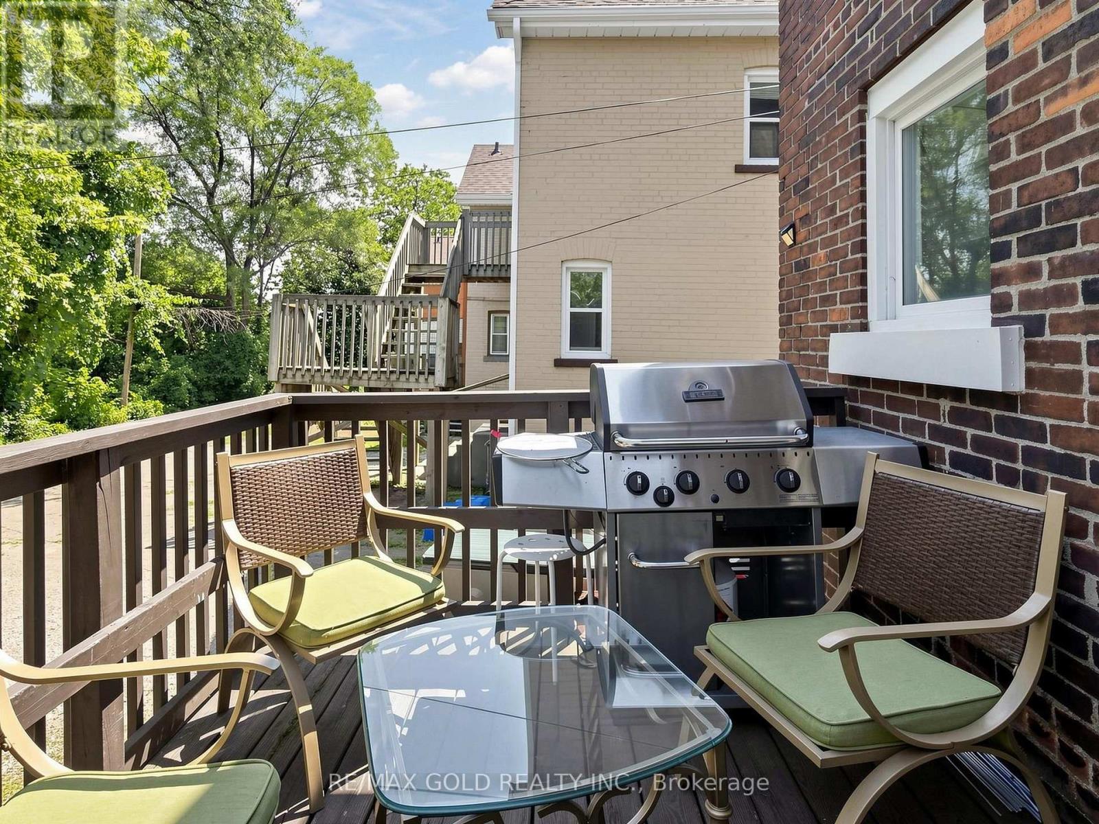 746 KING STREET W - 43