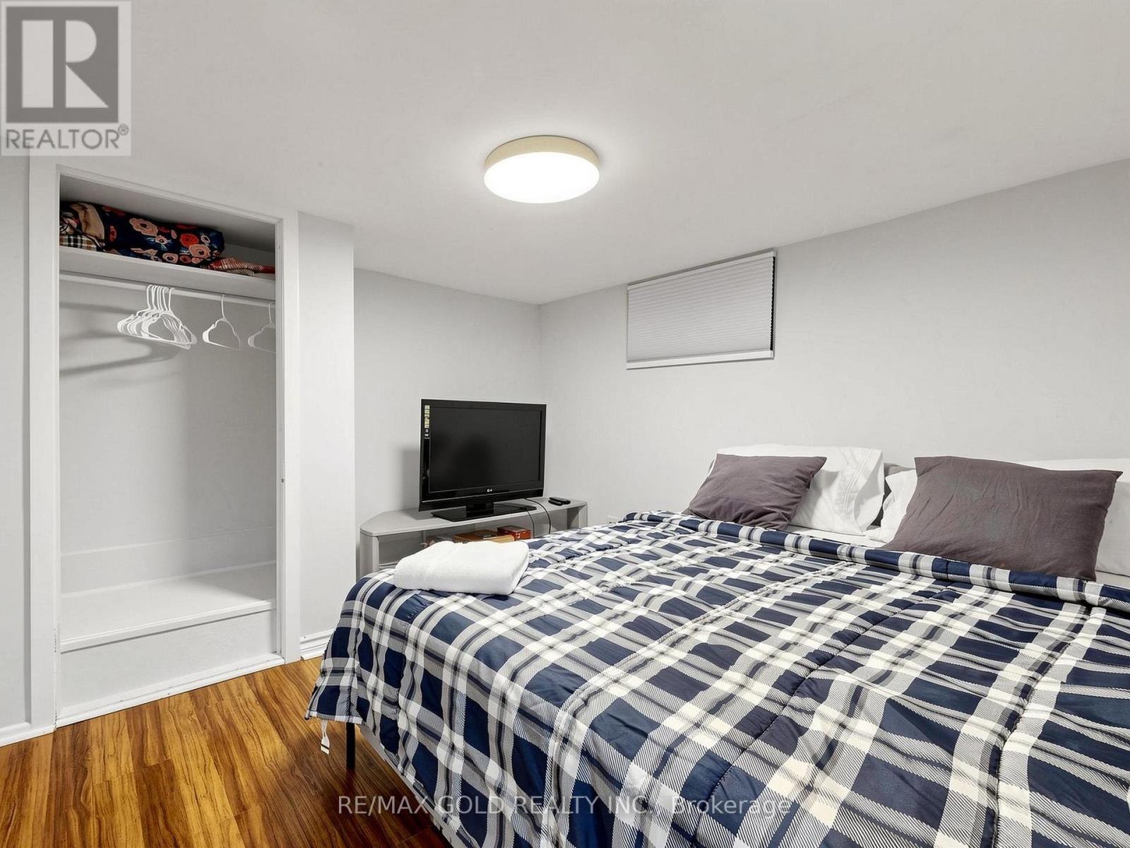 746 KING STREET W - 38