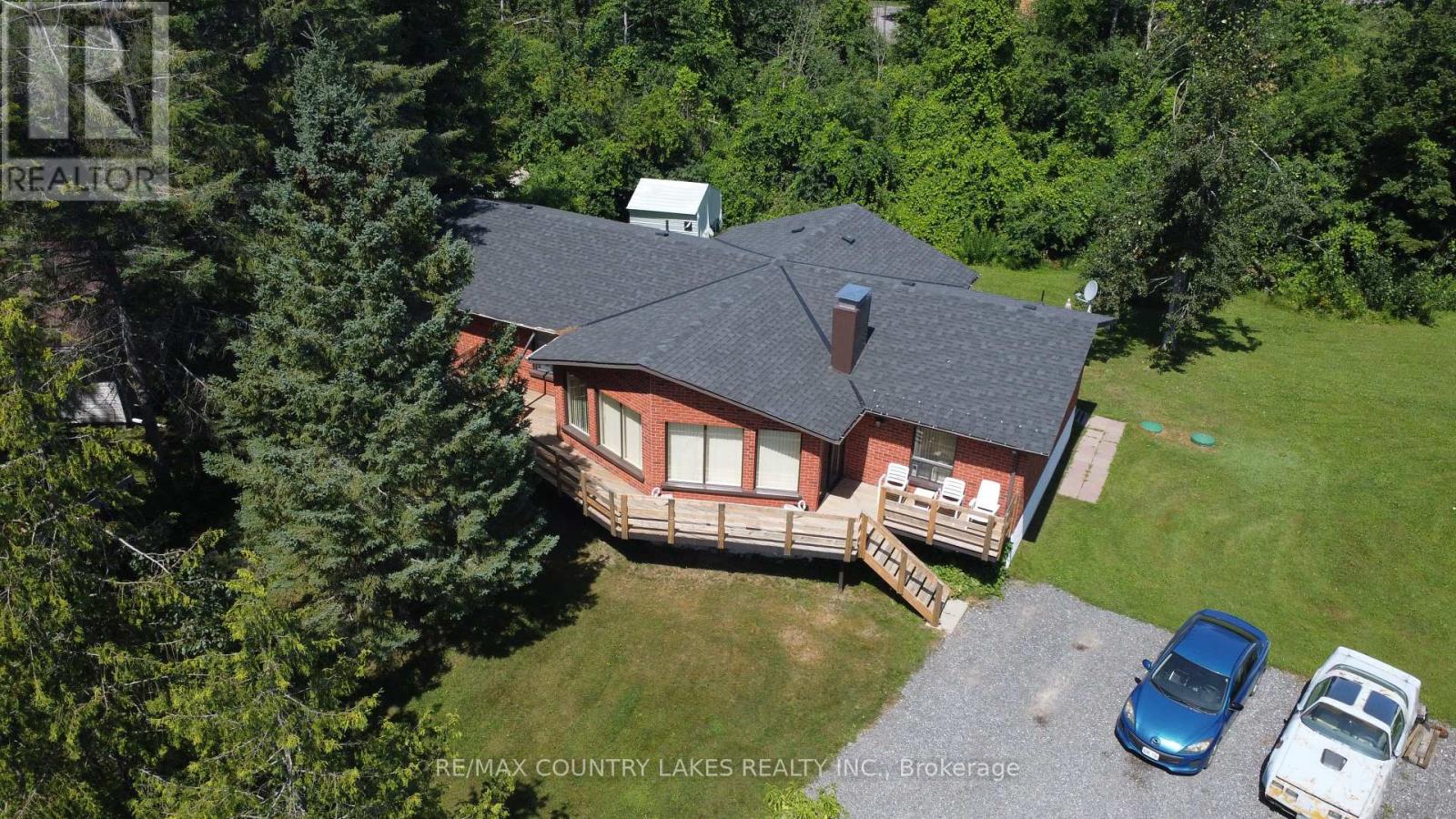 4 MACPHERSON CRESCENT - 5