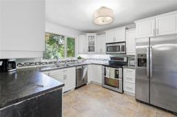 Recreation room - 112 Mccaughan Road, St Francois Xavier, MB R4L1A6 Photo 7