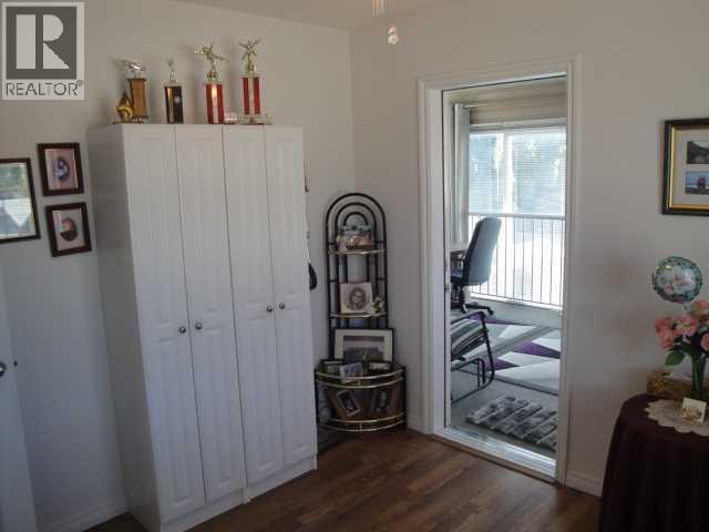 94 Heritage Lane W - 11