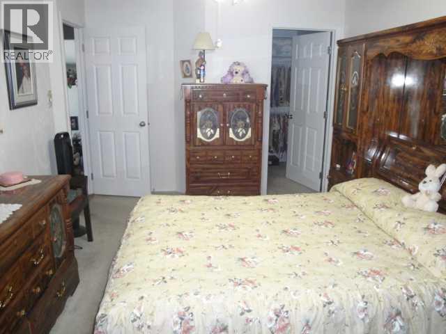 94 Heritage Lane W - 9