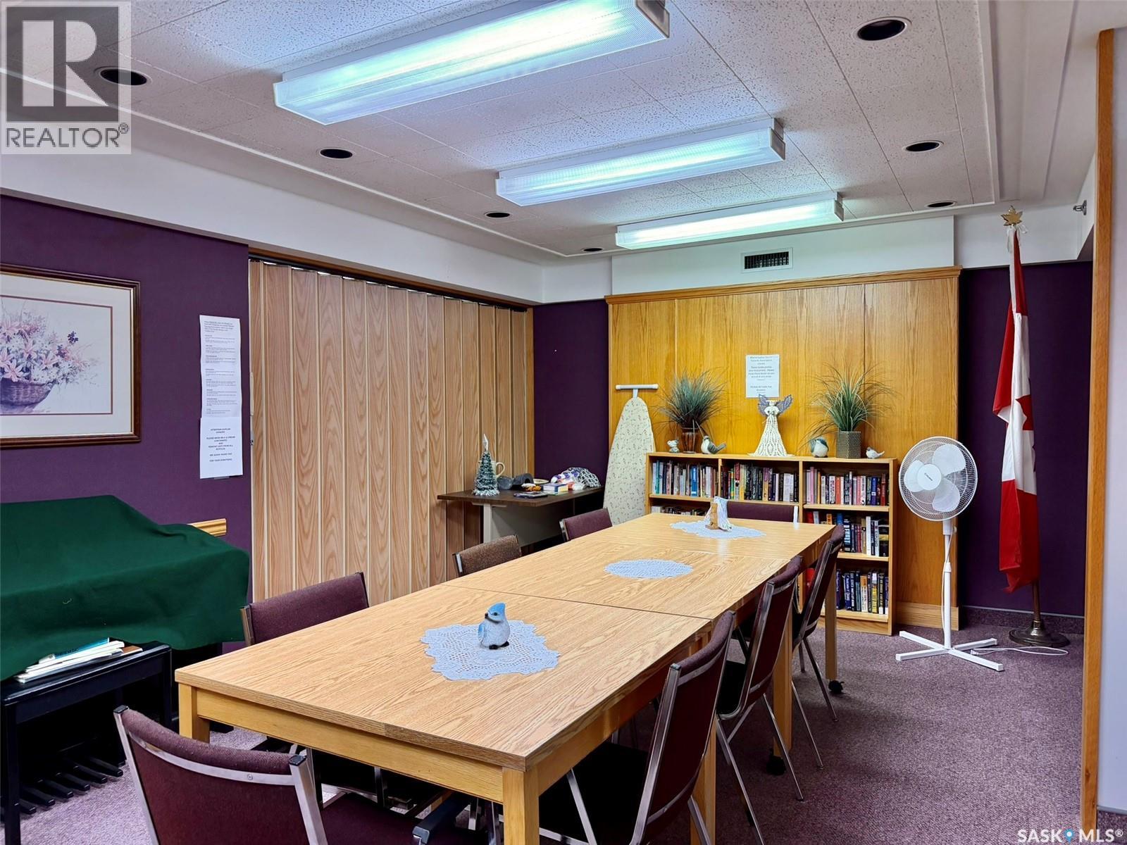 #109 2536 Parliament AVENUE - 33