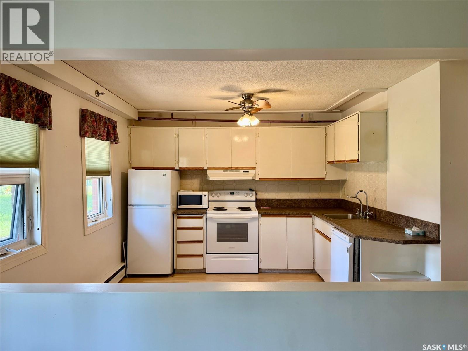 #109 2536 Parliament AVENUE - 13