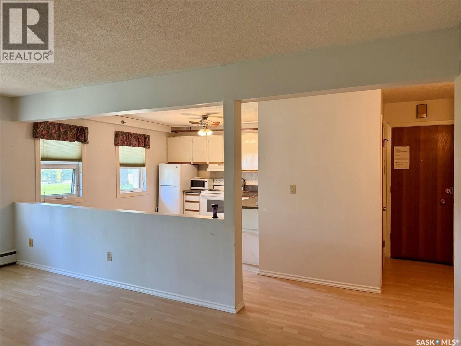 #109 2536 Parliament AVENUE - 12