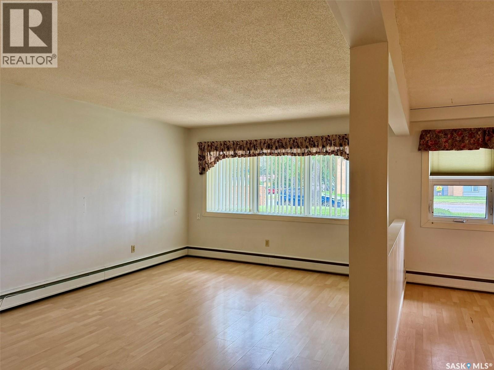 #109 2536 Parliament AVENUE - 17