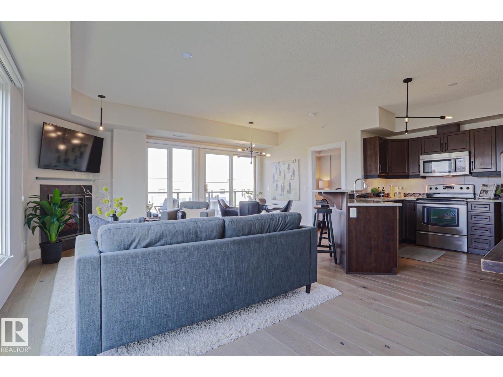 #703 10303 111 ST NW - 6