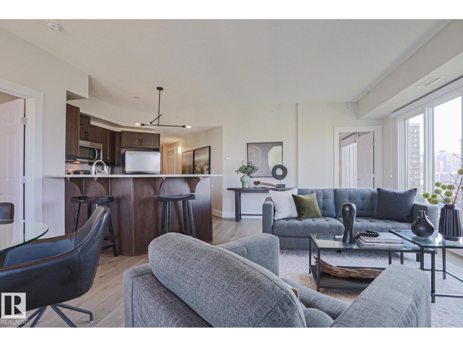 #703 10303 111 ST NW - 5