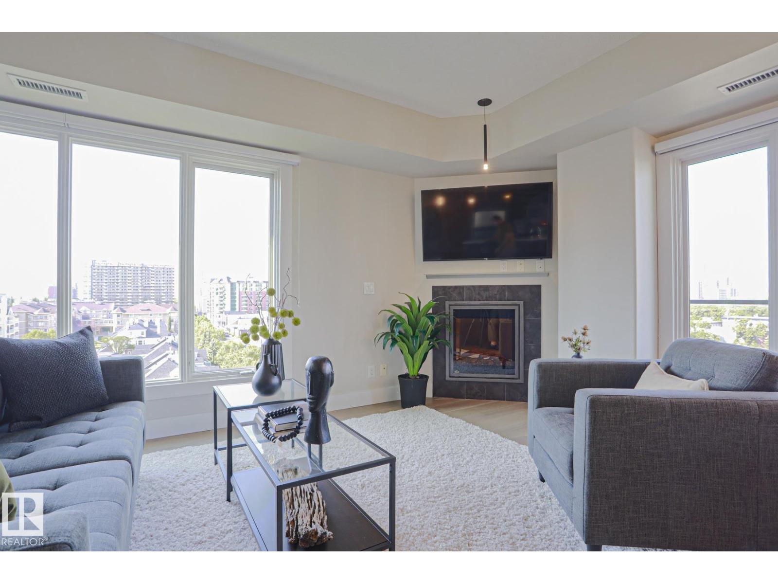 #703 10303 111 ST NW - 2