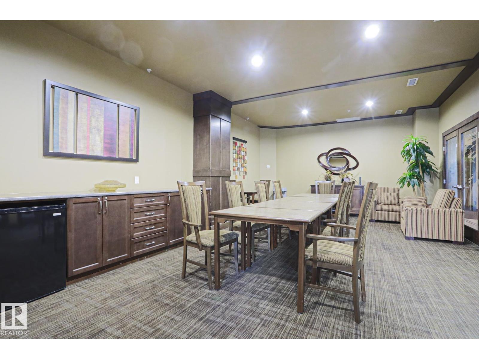 #703 10303 111 ST NW - 44