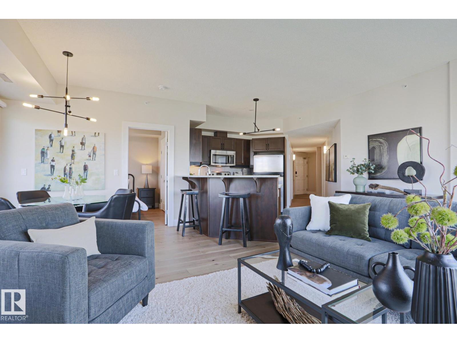 #703 10303 111 ST NW - 4