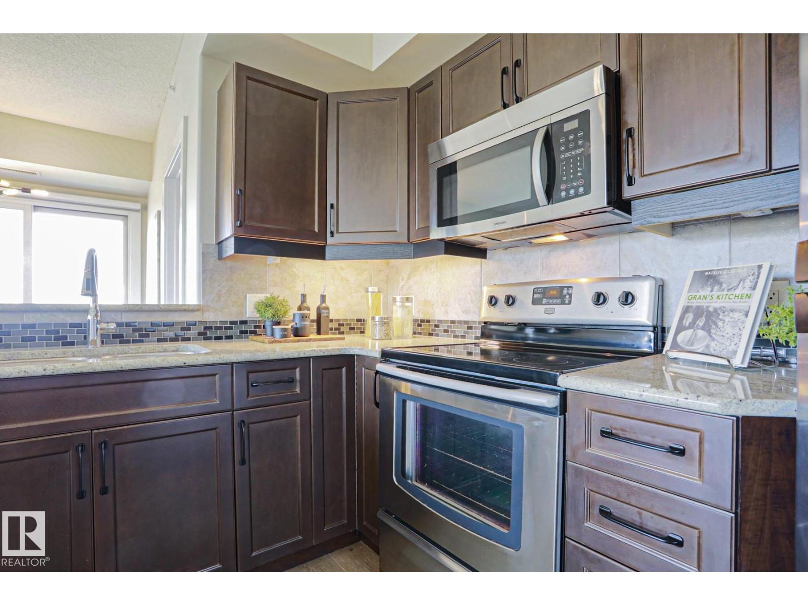 #703 10303 111 ST NW - 32