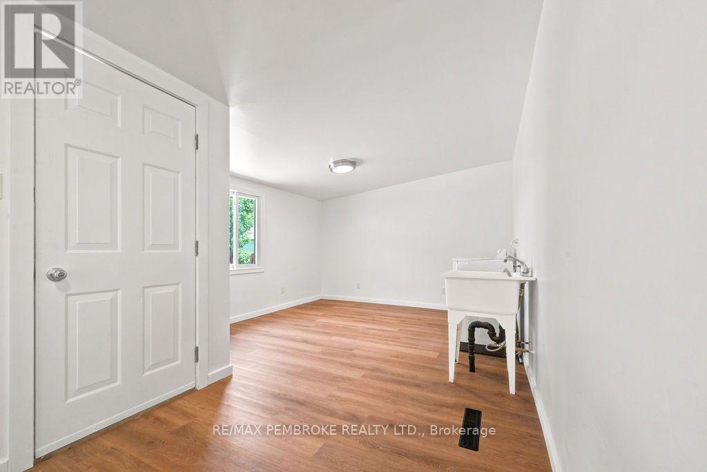 32560 HIGHWAY HIGHWAY - Image 24