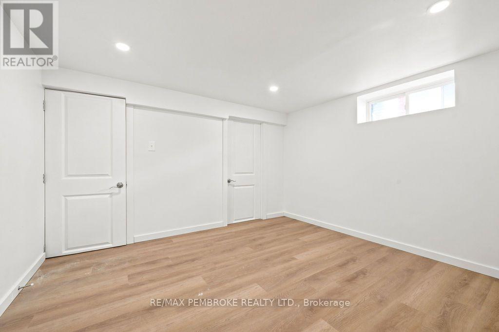 32560 HIGHWAY HIGHWAY - Image 36
