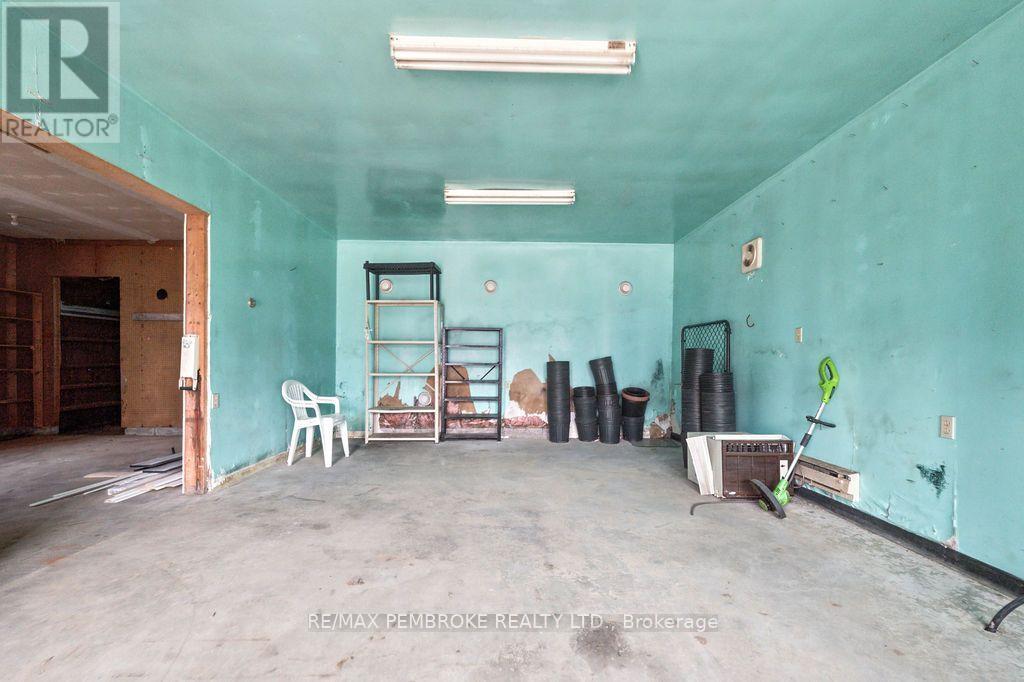 32560 HIGHWAY HIGHWAY - Image 42