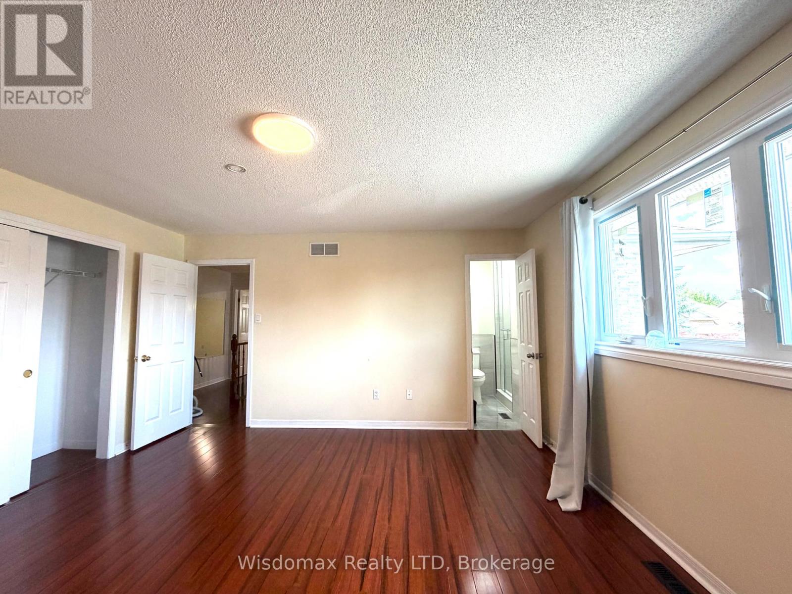 1 CRYSLER CRESCENT - 15