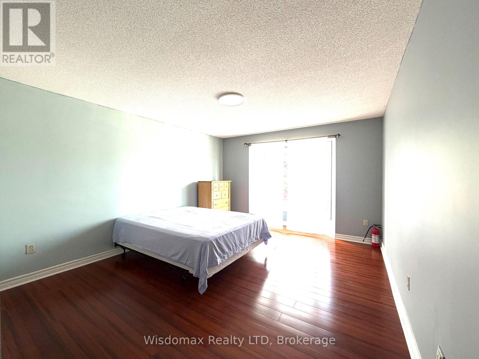 1 CRYSLER CRESCENT - 14
