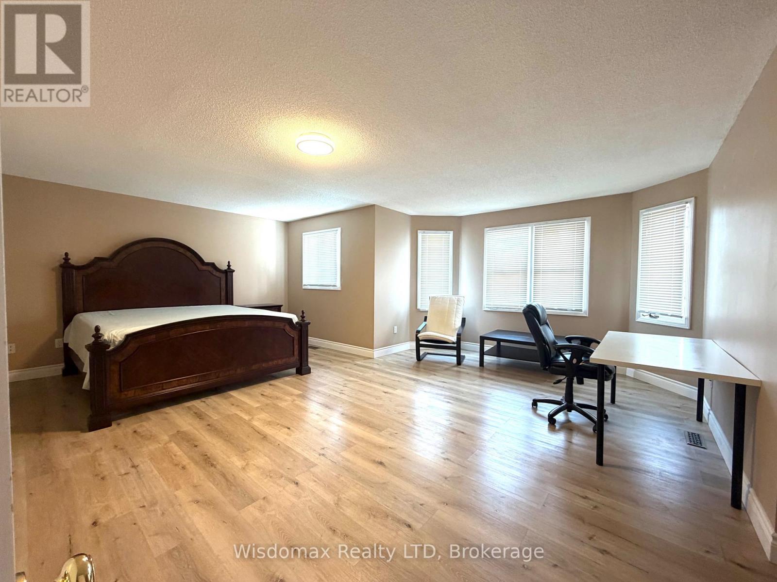 1 CRYSLER CRESCENT - 16