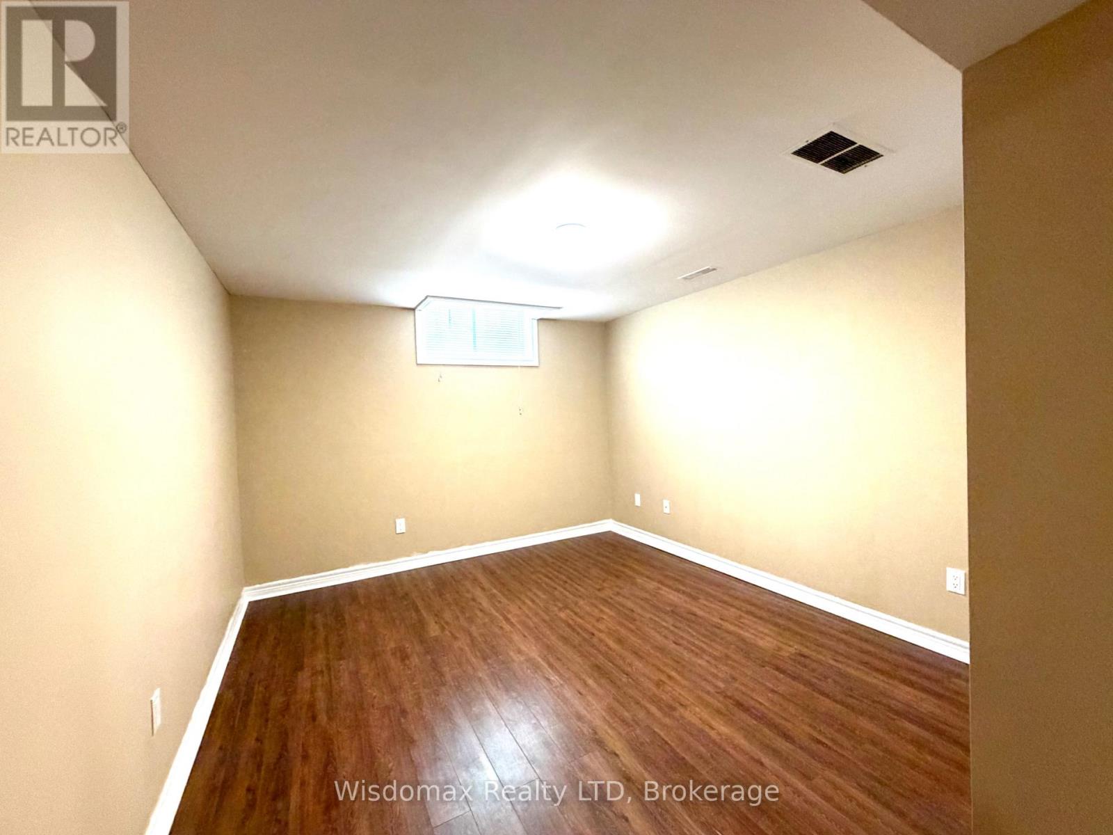1 CRYSLER CRESCENT - 26