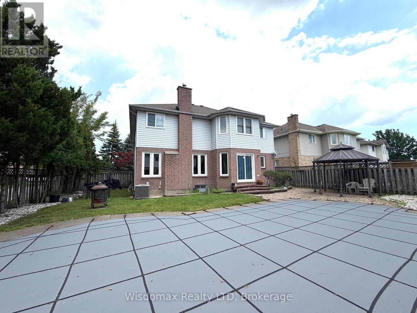 1 CRYSLER CRESCENT - 31