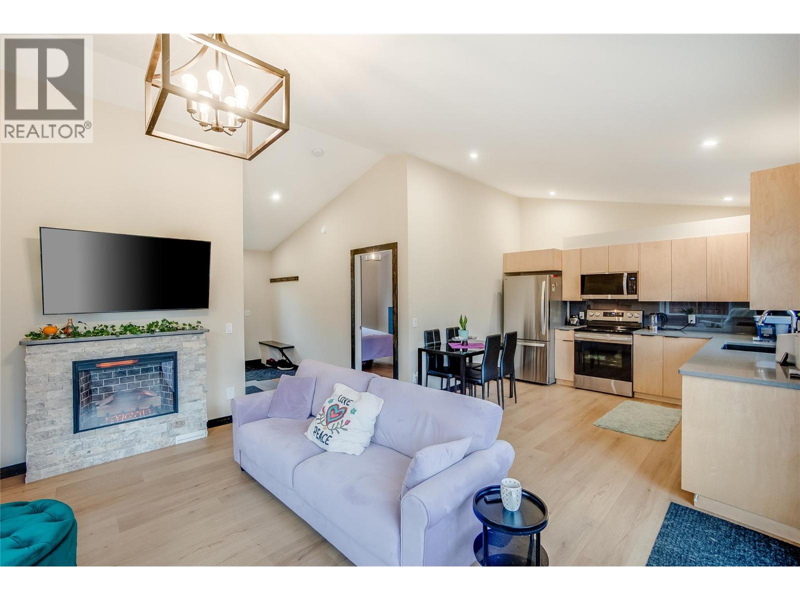 #1 611 Union Street - 1