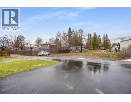 611 Union Street Unit# 1, New Denver, BC V0G1S0 Photo 33