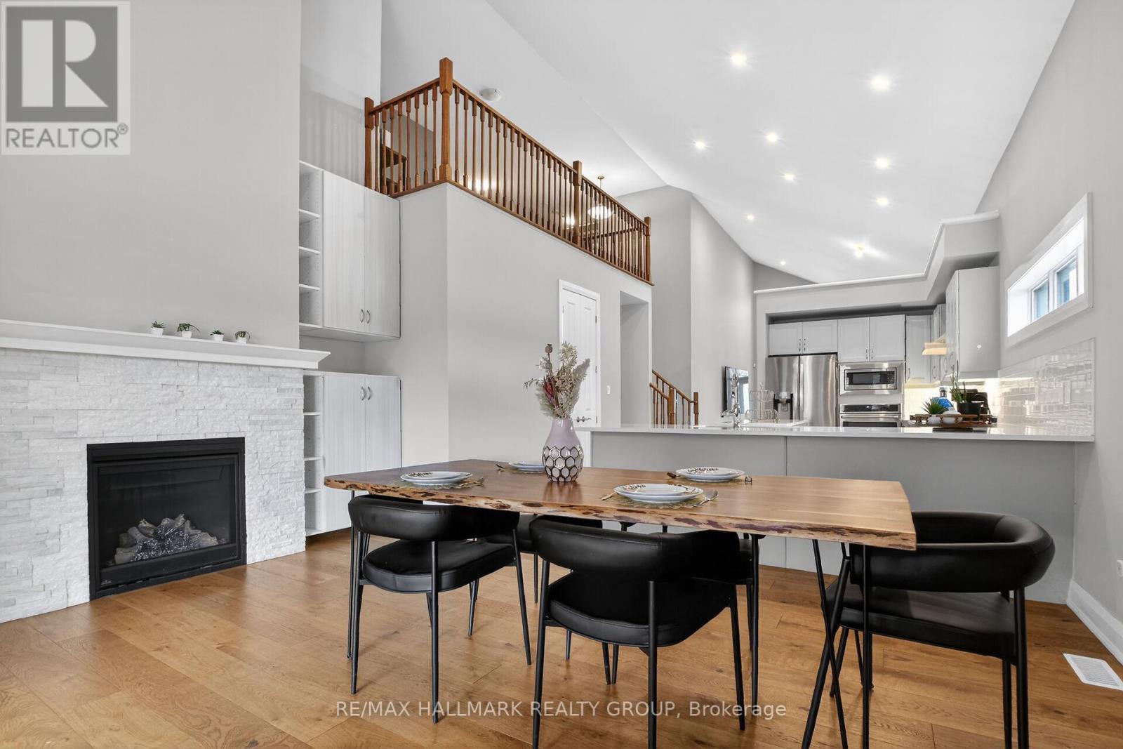 341 SERENADE CRESCENT - 11