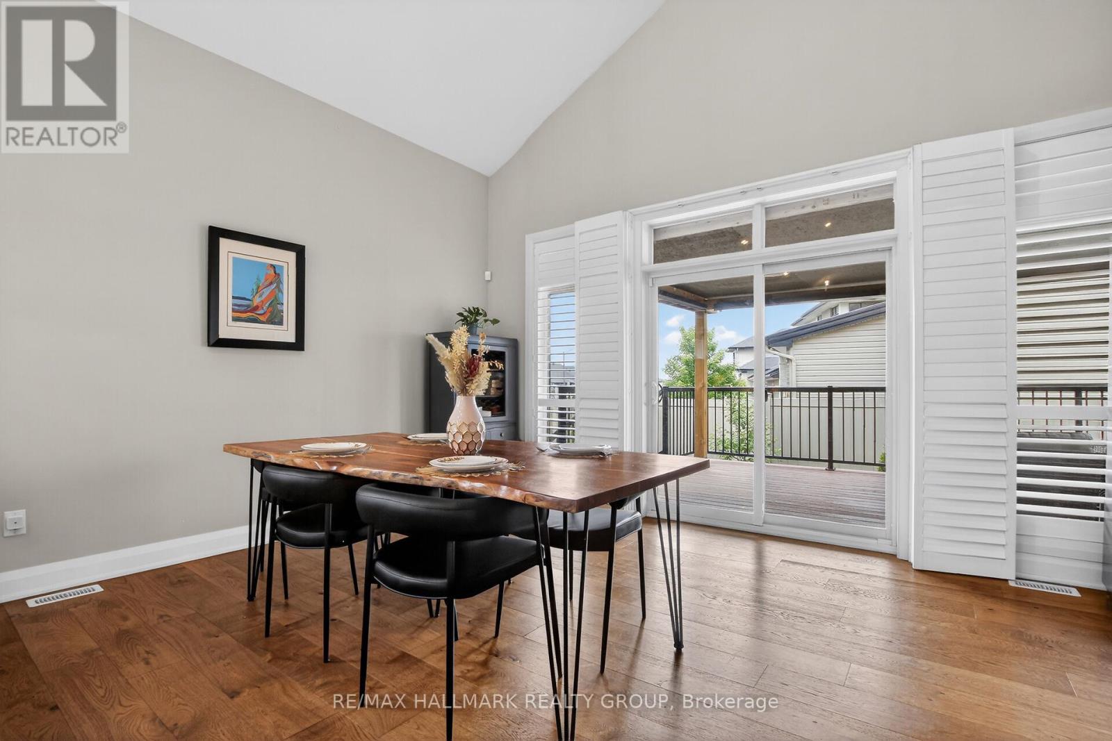 341 SERENADE CRESCENT - 14