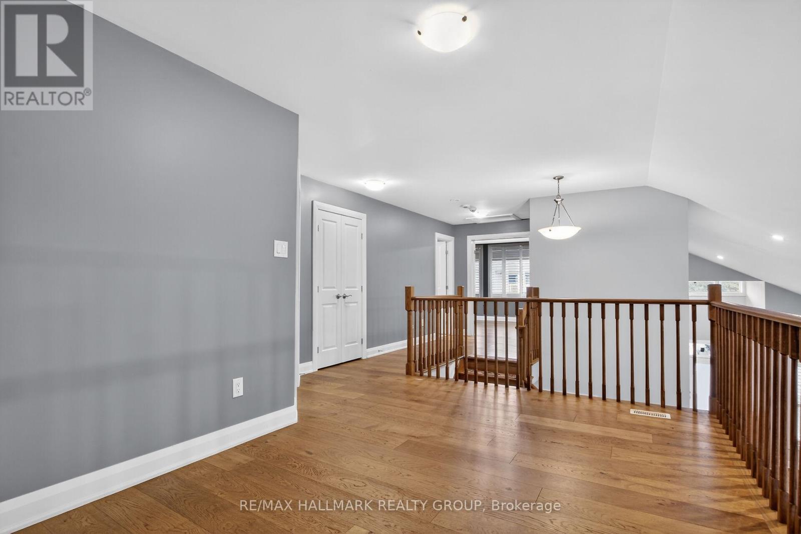 341 SERENADE CRESCENT - 20