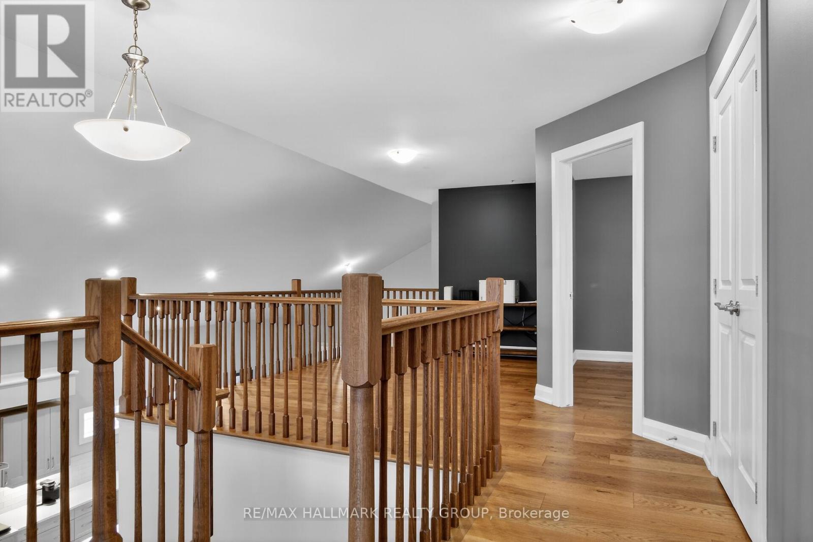 341 SERENADE CRESCENT - 22