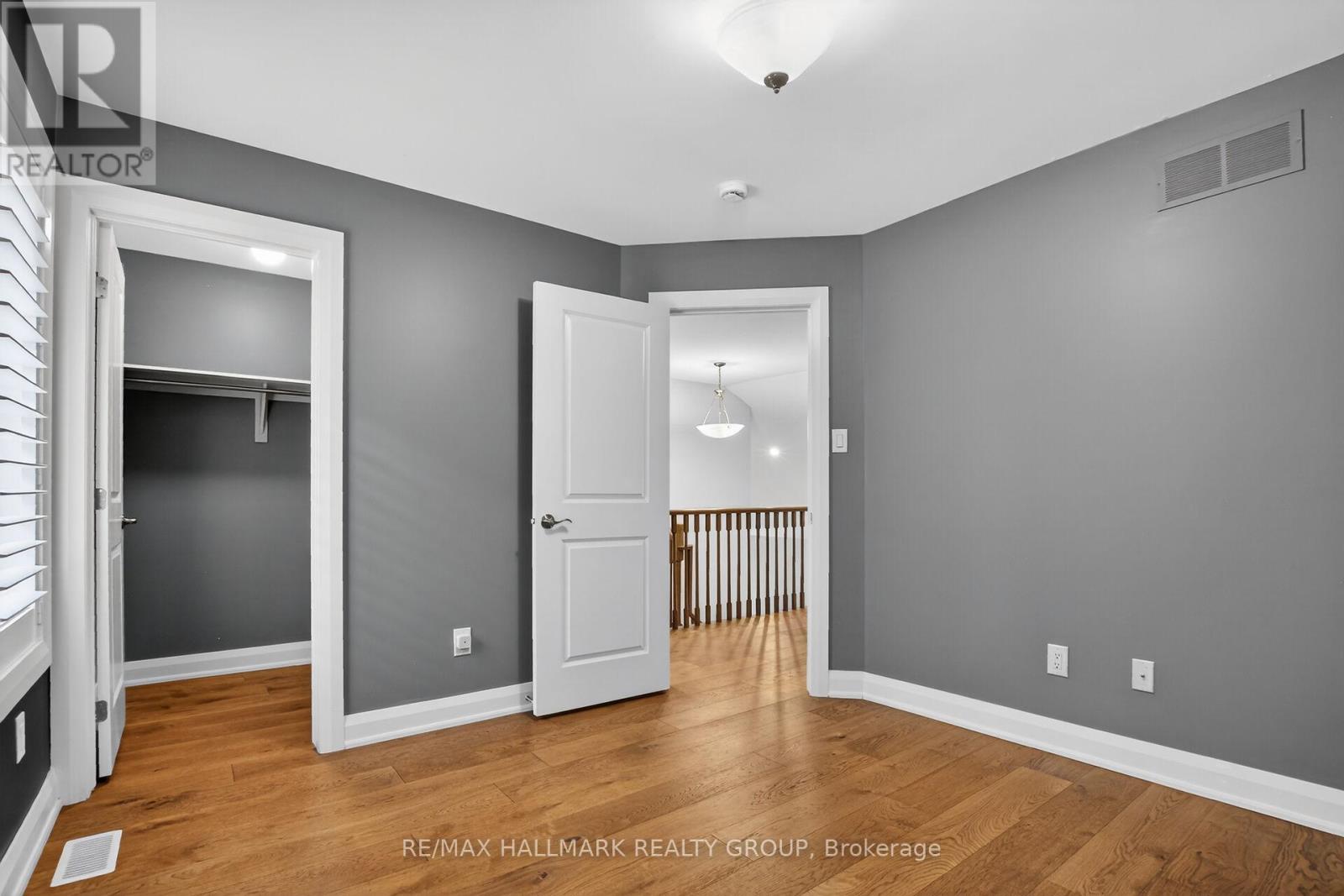 341 SERENADE CRESCENT - 23