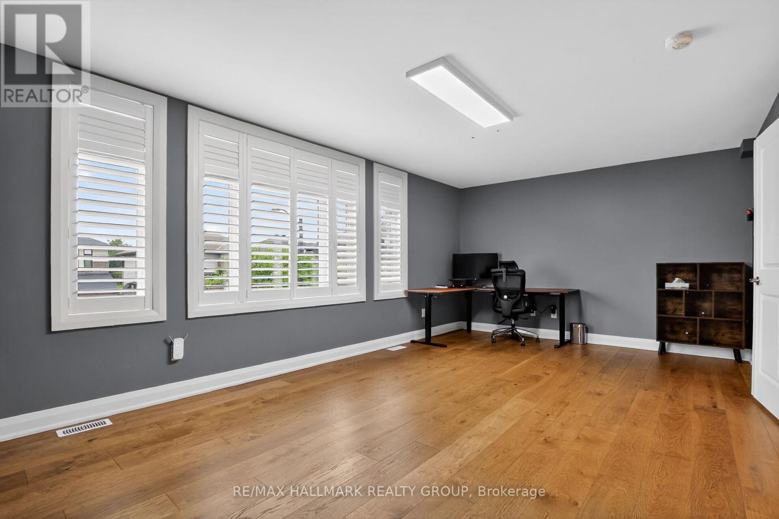 341 SERENADE CRESCENT - 24