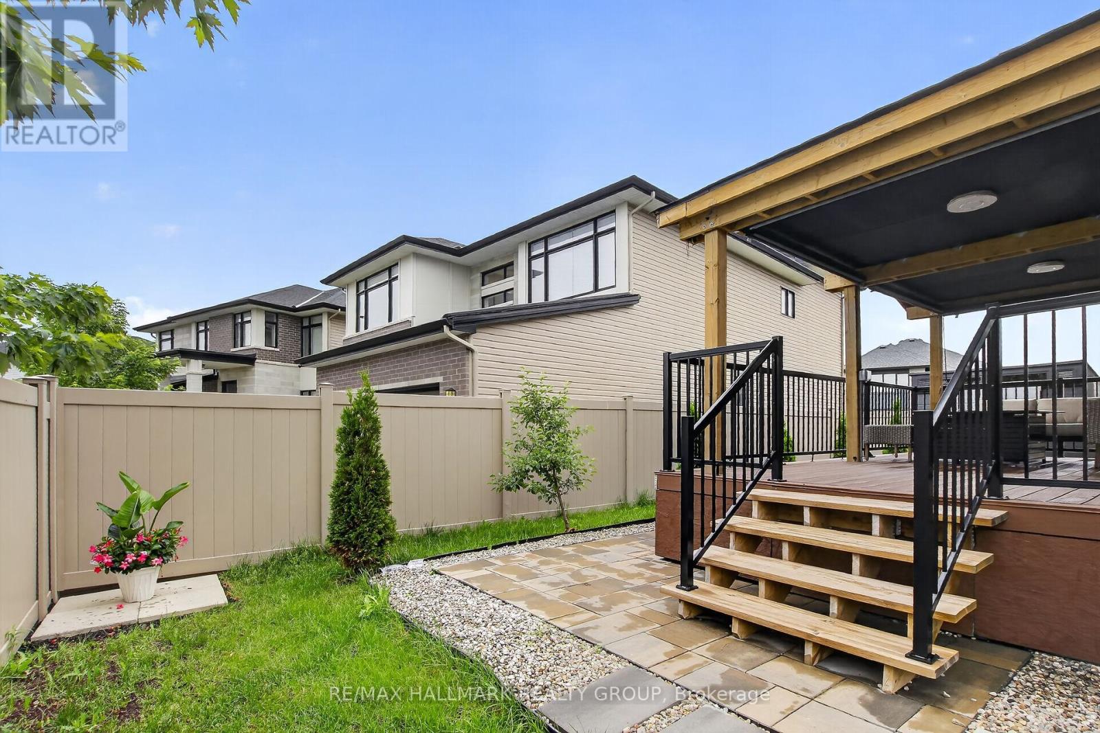 341 SERENADE CRESCENT - 27
