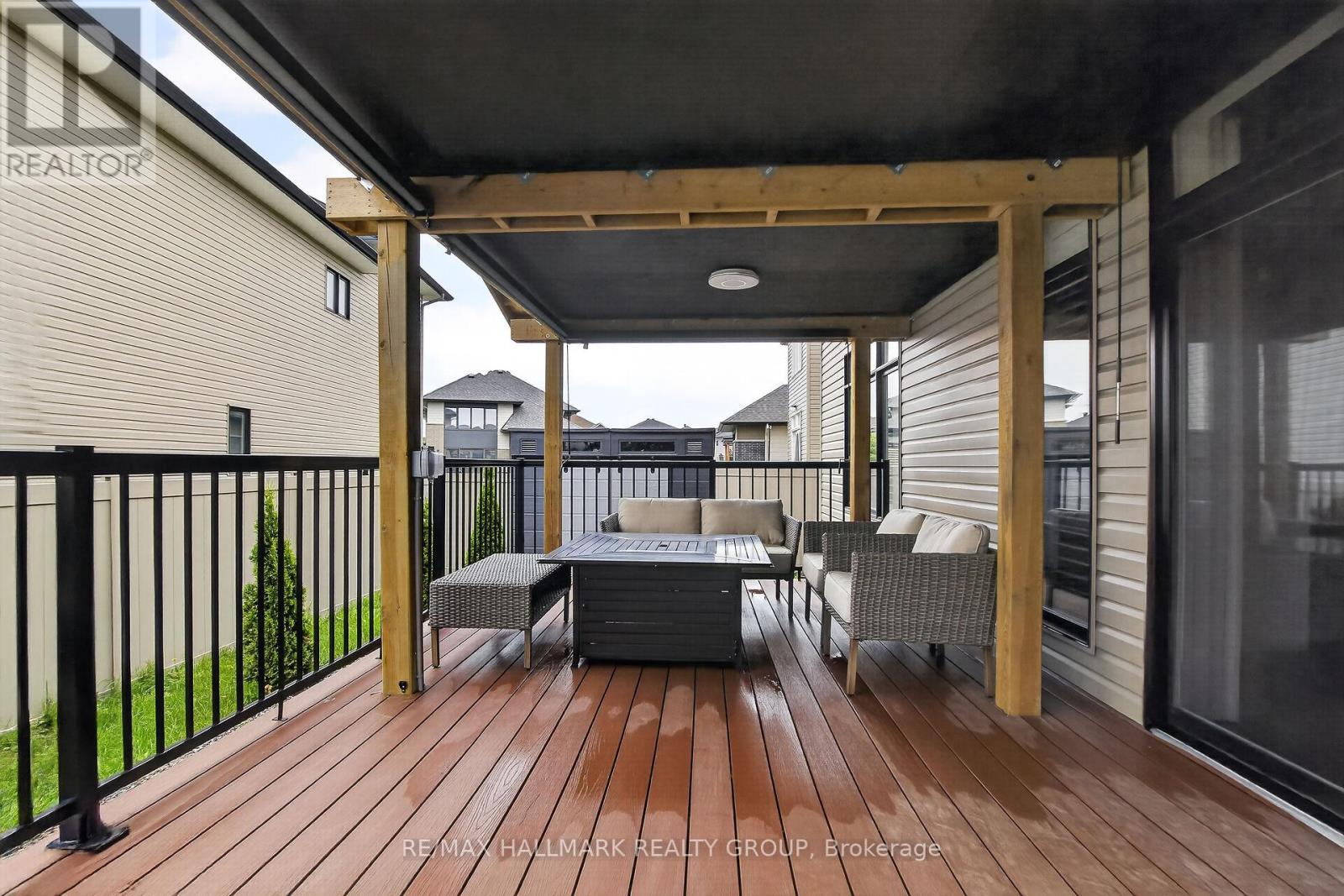 341 SERENADE CRESCENT - 28