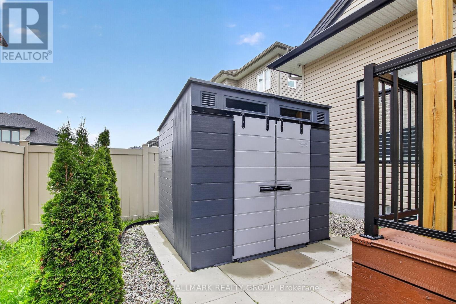 341 SERENADE CRESCENT - 30