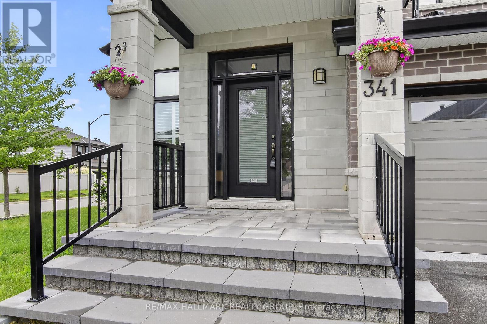 341 SERENADE CRESCENT - 4
