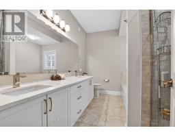 Bathroom - 341 Serenade Crescent, Ottawa, ON K1X0B9 Photo 17