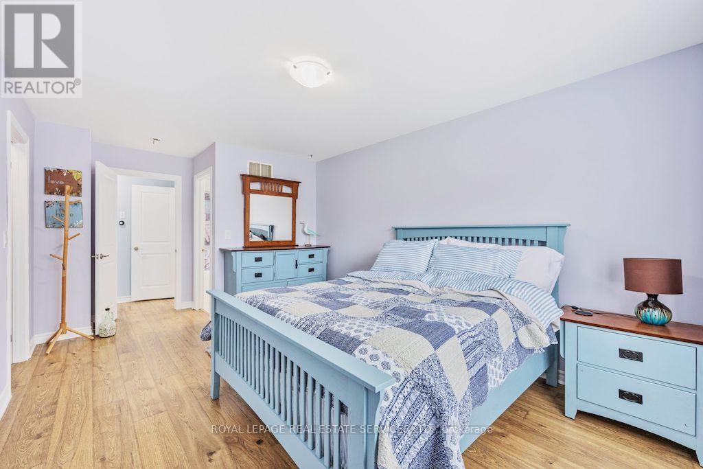 74 ROBERT STREET S - 13