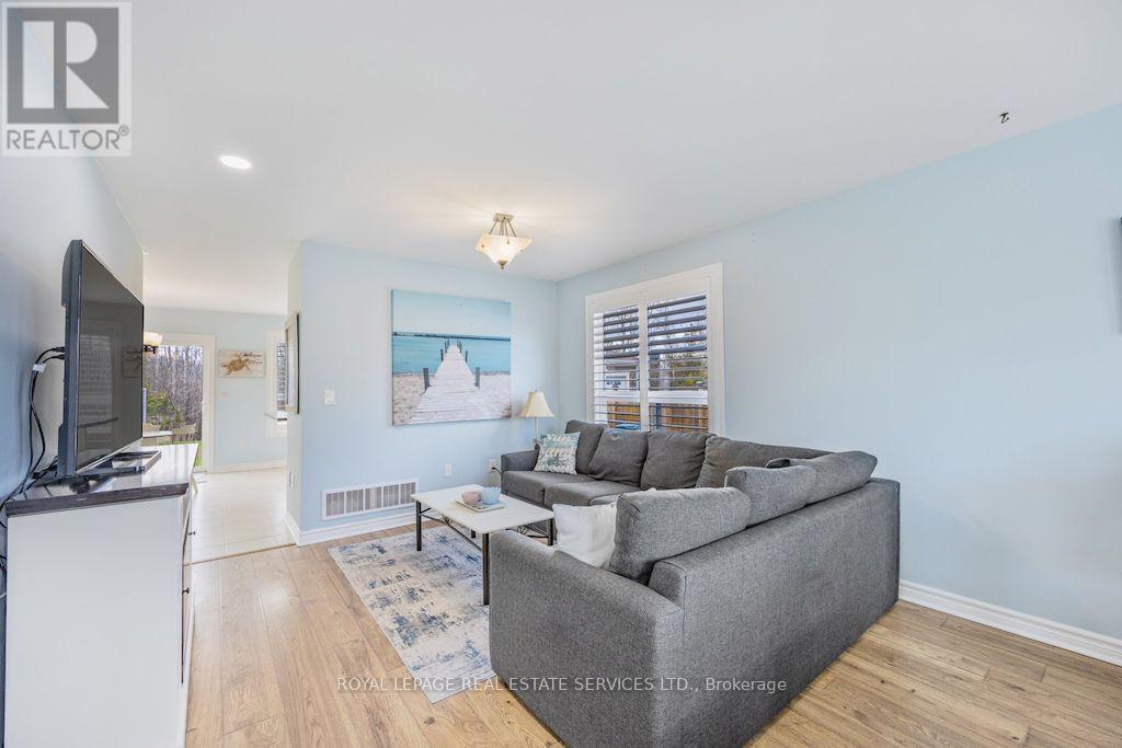 74 ROBERT STREET S - 17
