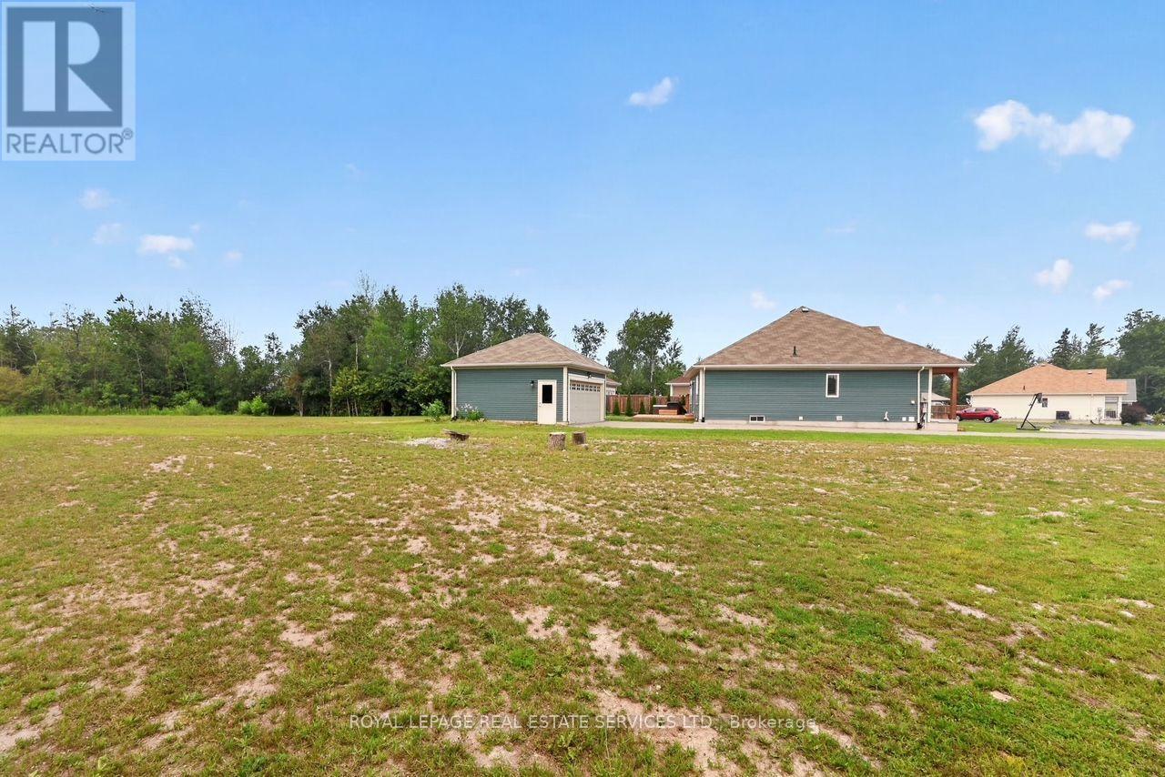 74 ROBERT STREET S - 36