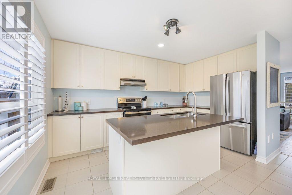 74 ROBERT STREET S - 8