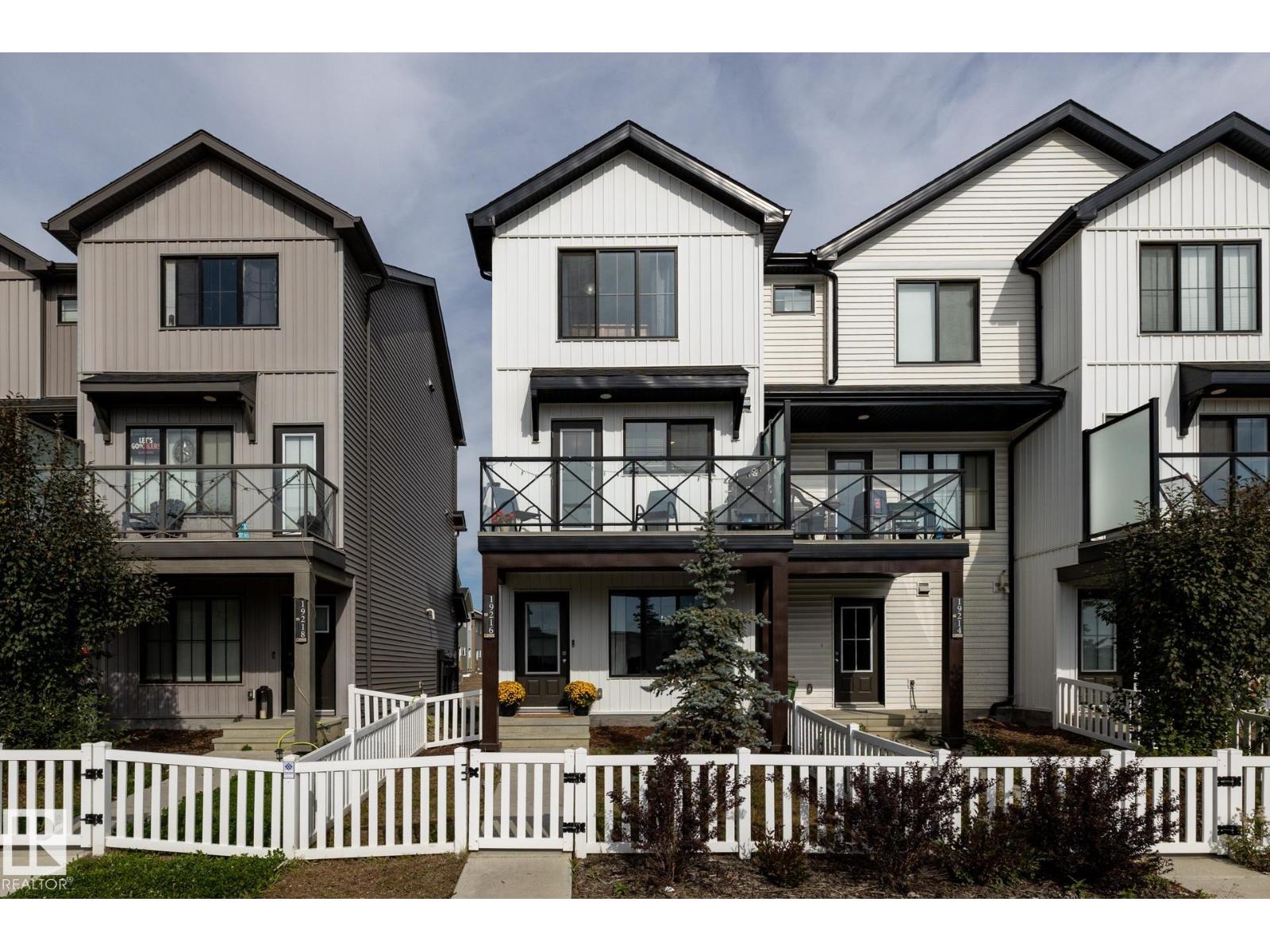 19216 27 AV NW, The Uplands, Edmonton photo 1