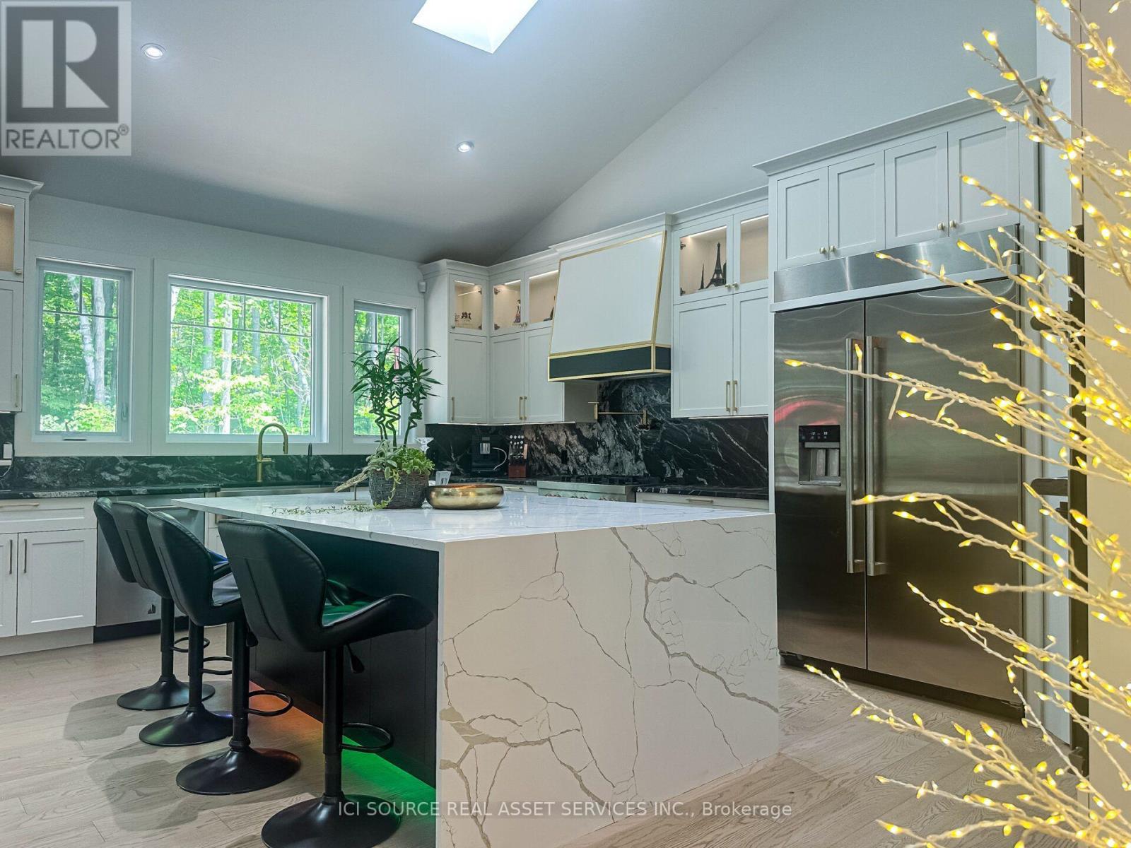 13 TIMBERRUN COURT - 11
