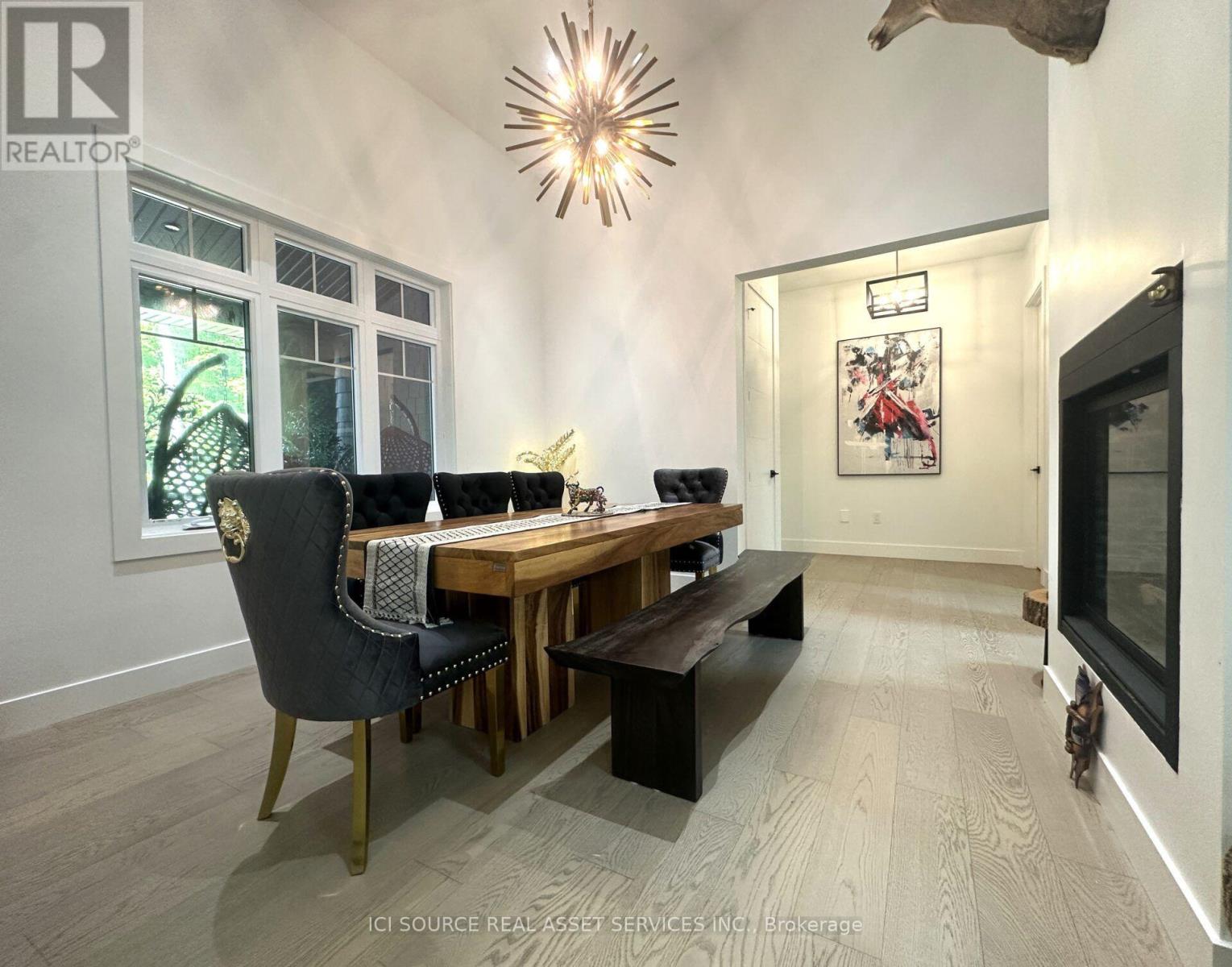 13 TIMBERRUN COURT - 16