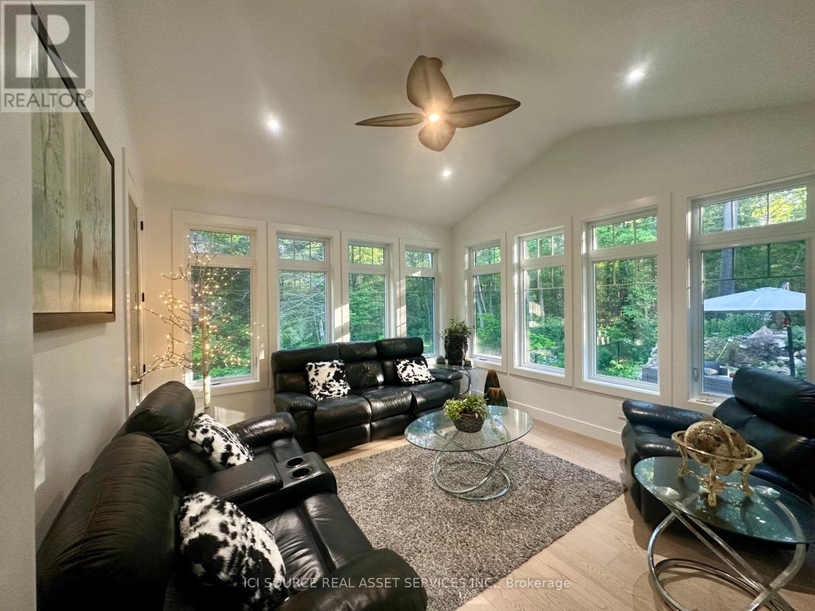 13 TIMBERRUN COURT - 17
