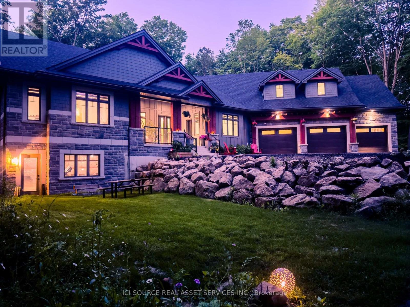 13 TIMBERRUN COURT - 2