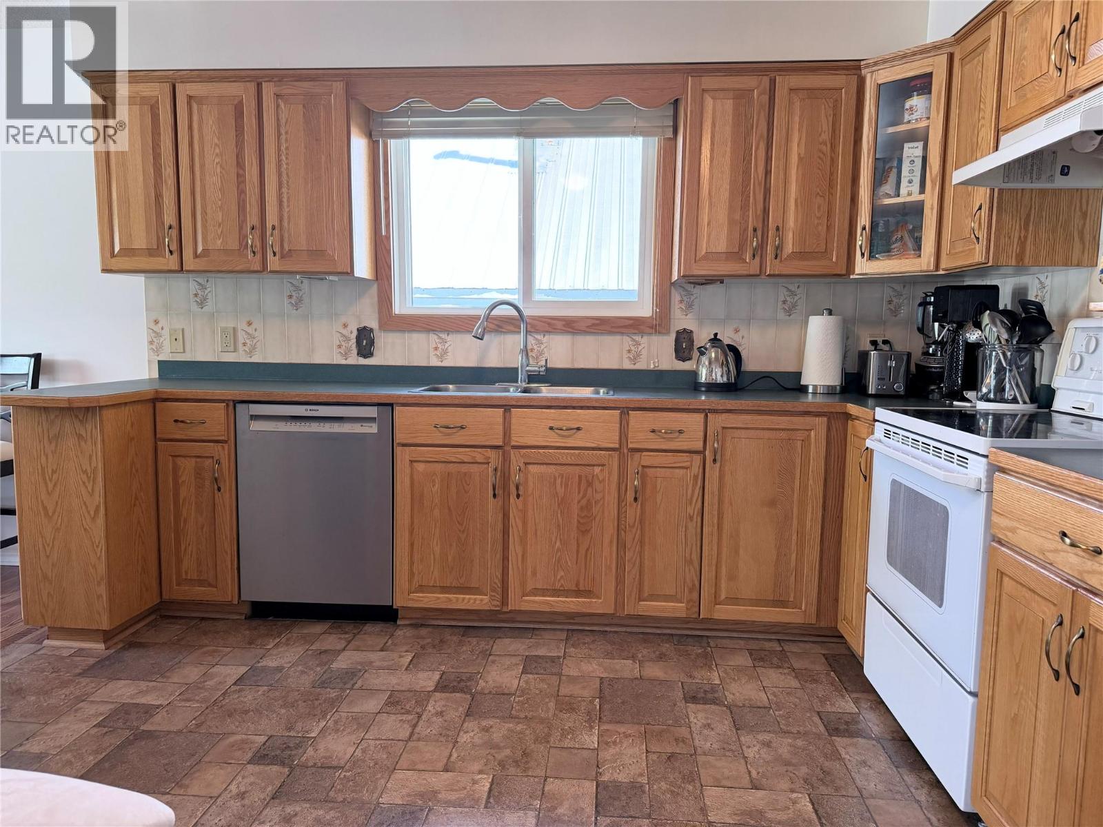 66 WALLINGER Avenue - 25