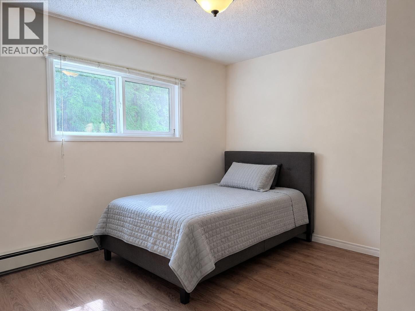 66 WALLINGER Avenue - 33