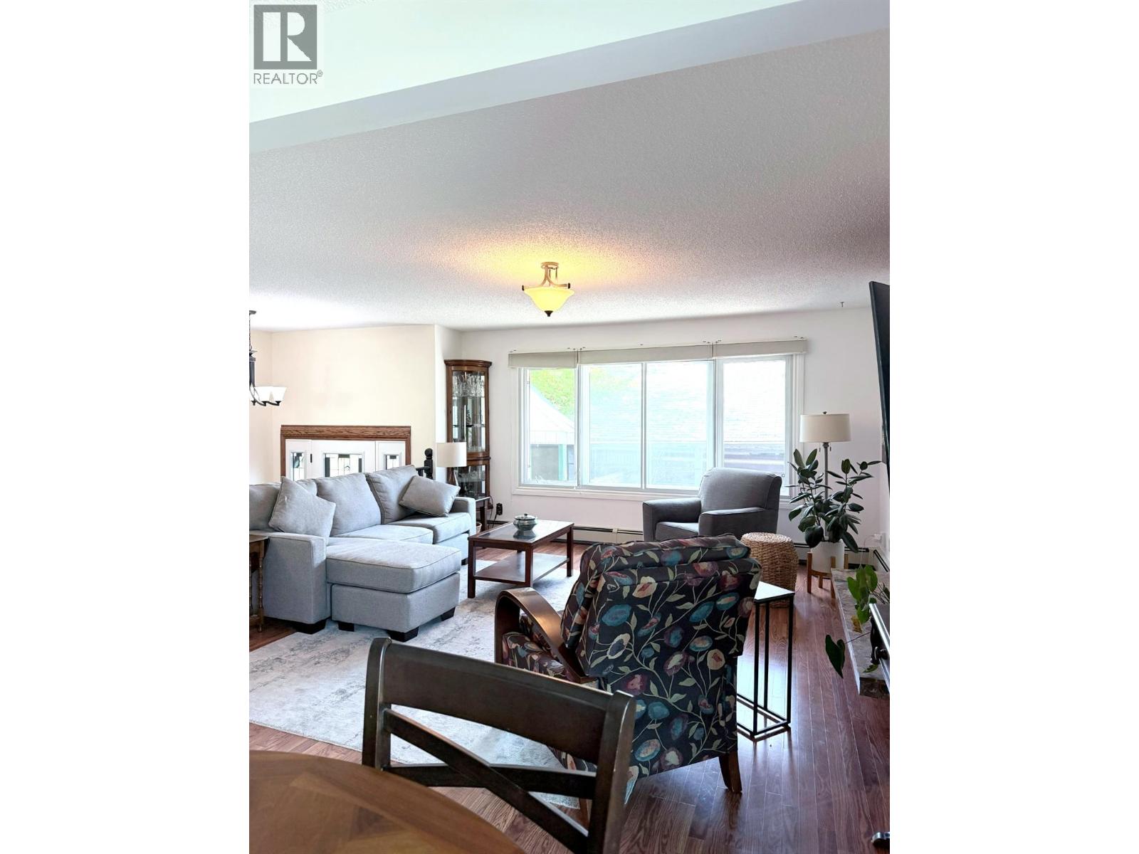 66 WALLINGER Avenue - 19