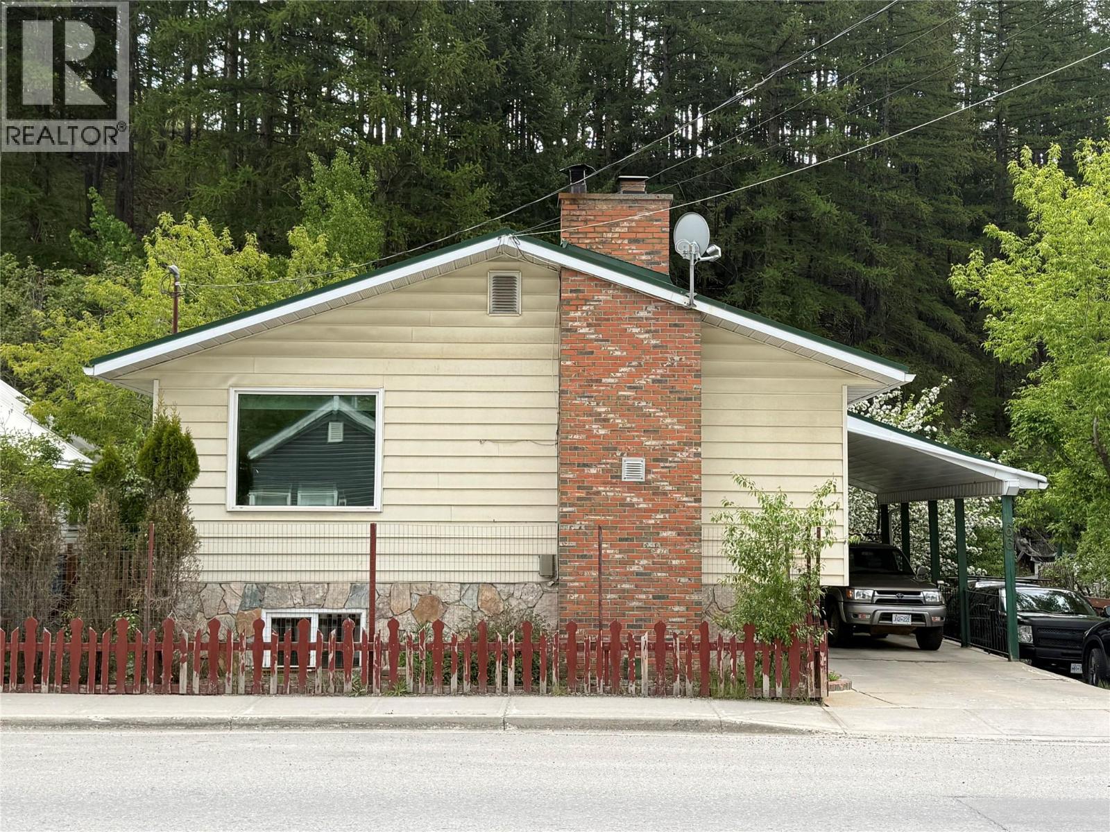66 WALLINGER Avenue - 2